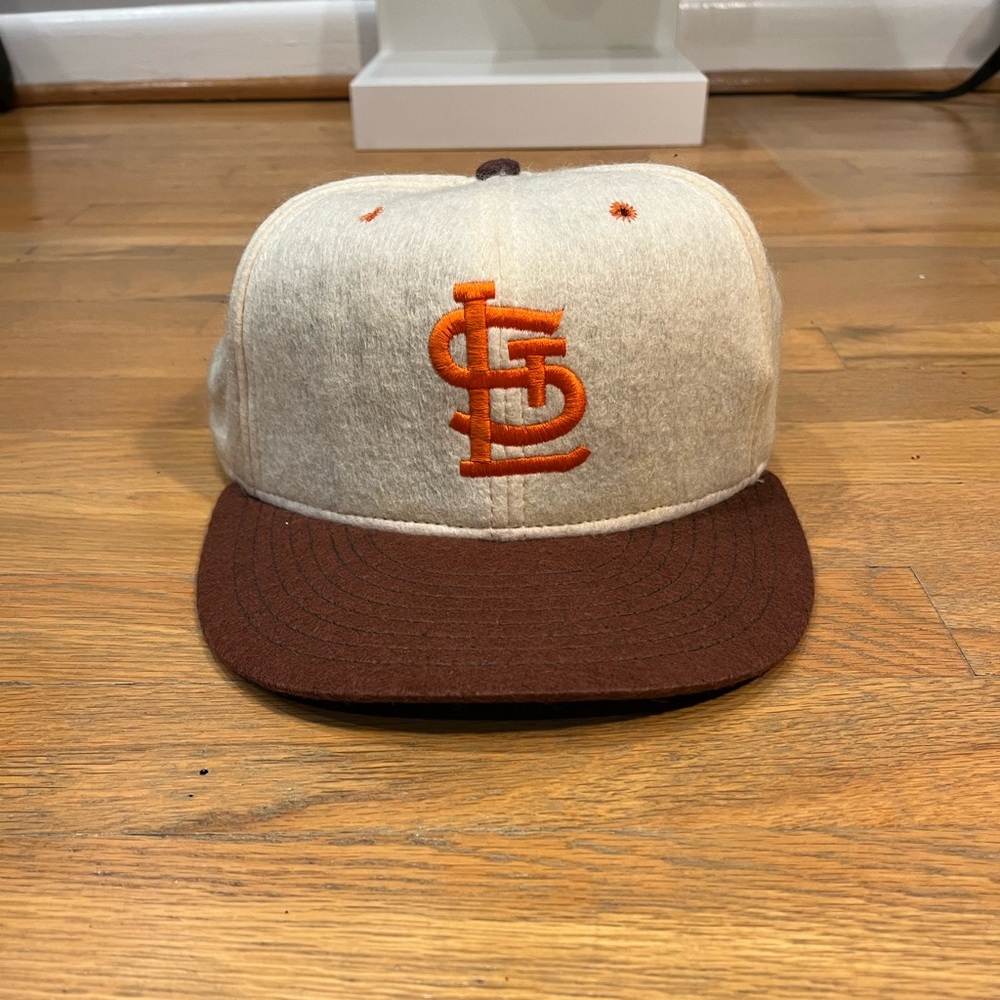 St. Louis brown hat